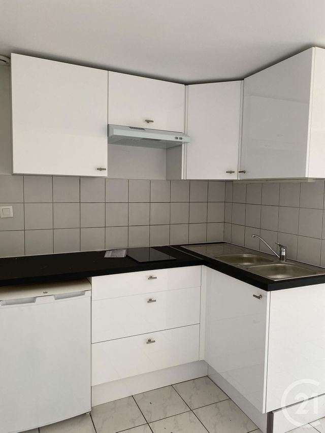 Appartement T2 à louer - 2 pièces - 26.13 m2 - LESCAR - 64 - AQUITAINE - Century 21 O.C.I. Immobilier