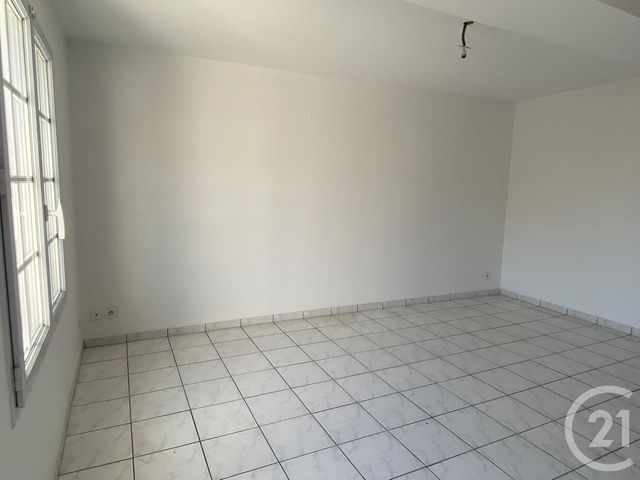 Appartement T2 à louer - 2 pièces - 26.13 m2 - LESCAR - 64 - AQUITAINE - Century 21 O.C.I. Immobilier