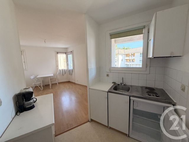 Appartement Studio à vendre - 1 pièce - 22.42 m2 - LONS - 64 - AQUITAINE - Century 21 O.C.I. Immobilier