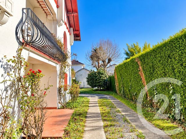 maison à vendre - 6 pièces - 215.0 m2 - PAU - 64 - AQUITAINE - Century 21 O.C.I. Immobilier