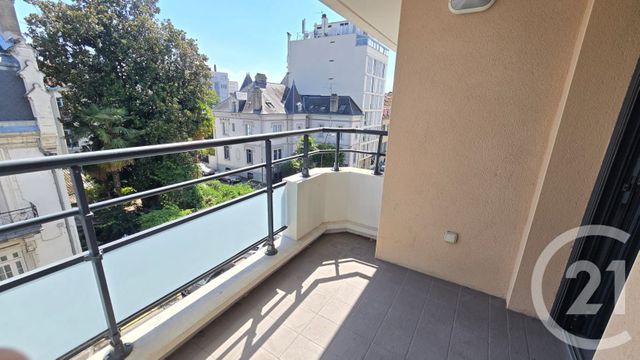 Appartement T3 à vendre - 3 pièces - 68.14 m2 - PAU - 64 - AQUITAINE - Century 21 O.C.I. Immobilier