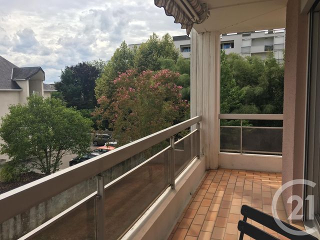 Appartement F3 à louer - 3 pièces - 65.52 m2 - BILLERE - 64 - AQUITAINE - Century 21 O.C.I. Immobilier