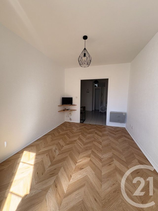 Appartement T1 à louer - 1 pièce - 26.03 m2 - PAU - 64 - AQUITAINE - Century 21 O.C.I. Immobilier