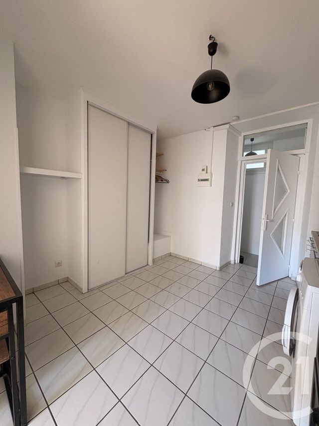 Appartement T1 à louer - 1 pièce - 26.03 m2 - PAU - 64 - AQUITAINE - Century 21 O.C.I. Immobilier