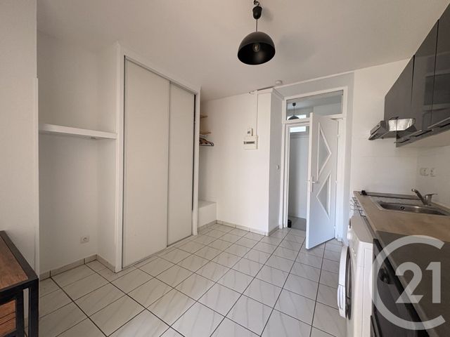 Appartement T1 à louer - 1 pièce - 26.03 m2 - PAU - 64 - AQUITAINE - Century 21 O.C.I. Immobilier